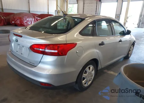 2016 Ford Focus S из США, поврежденный, VIN 1FADP3E23GL306584